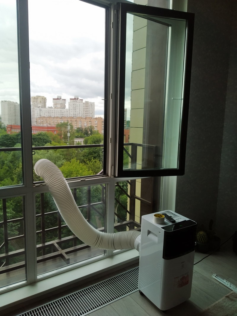 Вставка в балконную дверь для мобильного кондиционера. Оконный адаптер для мобильного кондиционера. Гофра для кондиционера напольного электролюкс. Мобильный кондиционер монтаж. Оконный адаптер для мобильного кондиционера.